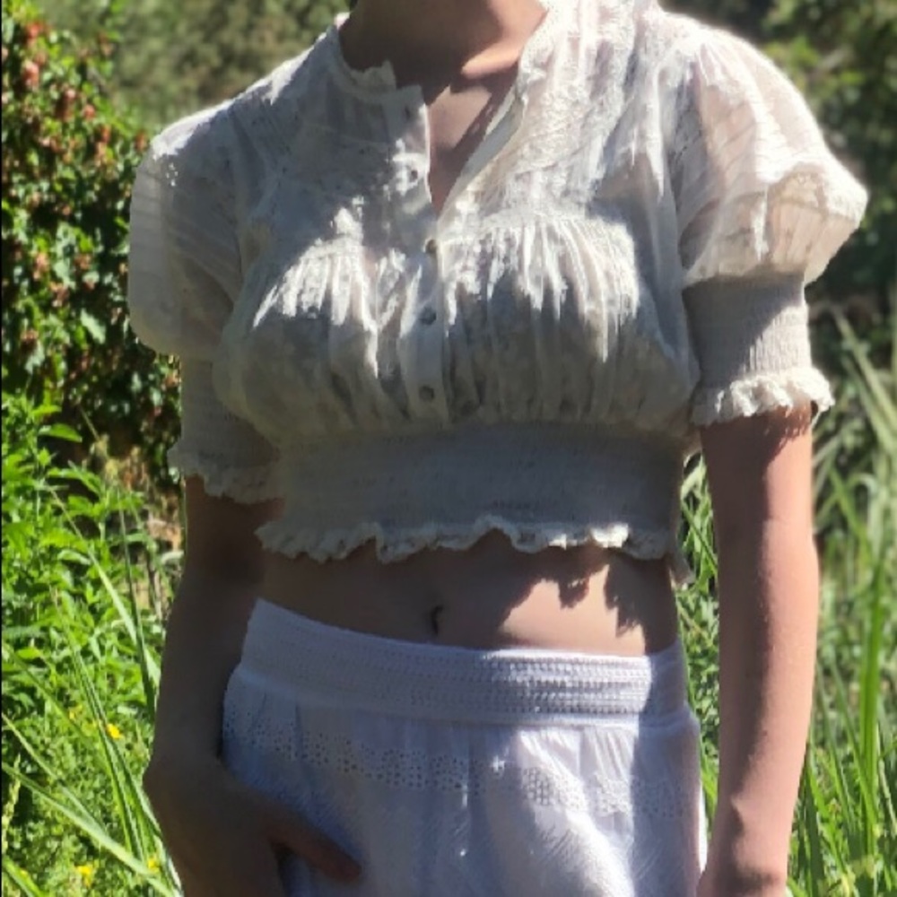 urban outfitters lace crop top